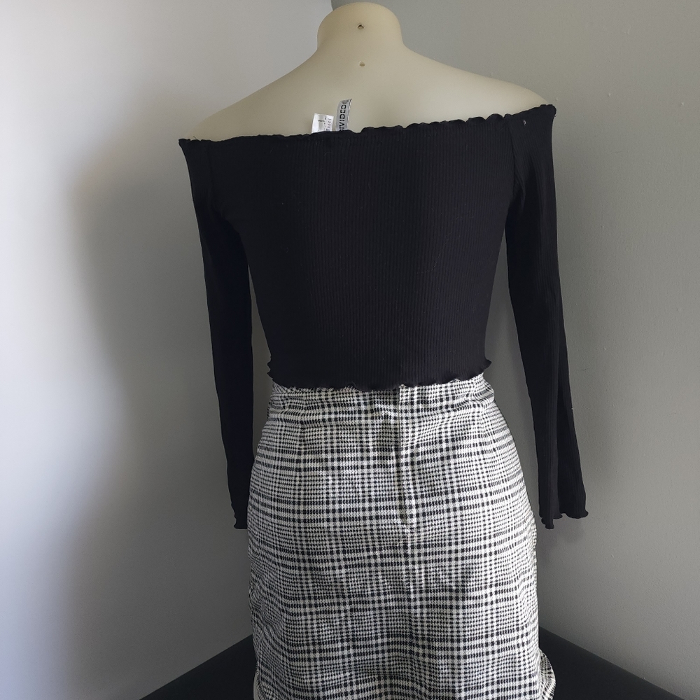 Aus L H&M Divided Black Ribbed Off Shoulder Long Sleeve Crop Top - Picture 12 of 16